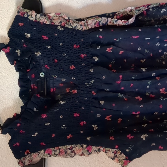 Maurices polyester top size L - Picture 2 of 11